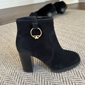 Tory Burch suede booties sz 7